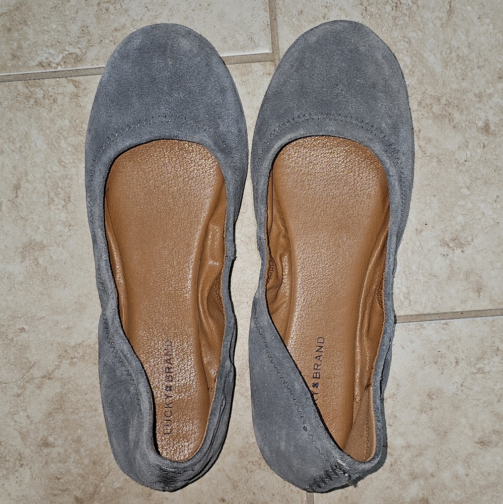 Lucky Brand Gray Suede Flats